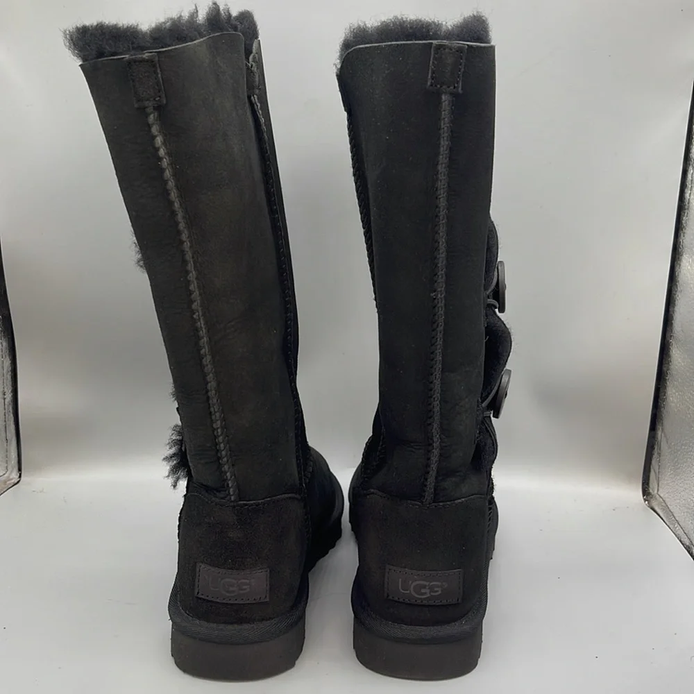 Ugg triple‎ Bailey button - Picture 3 of 6